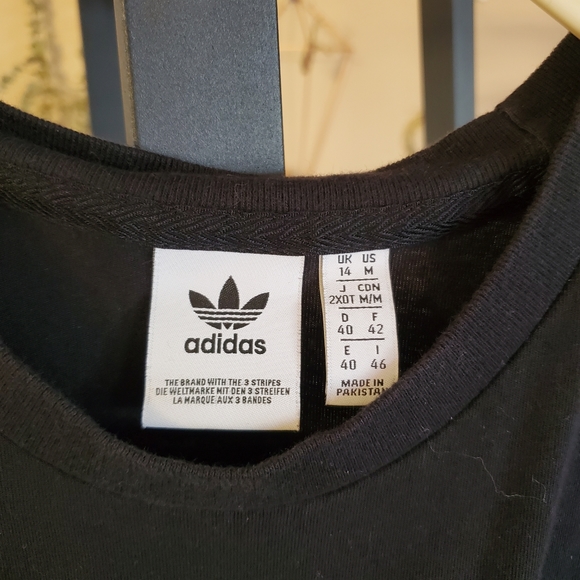 Adidas crop - Picture 2 of 2